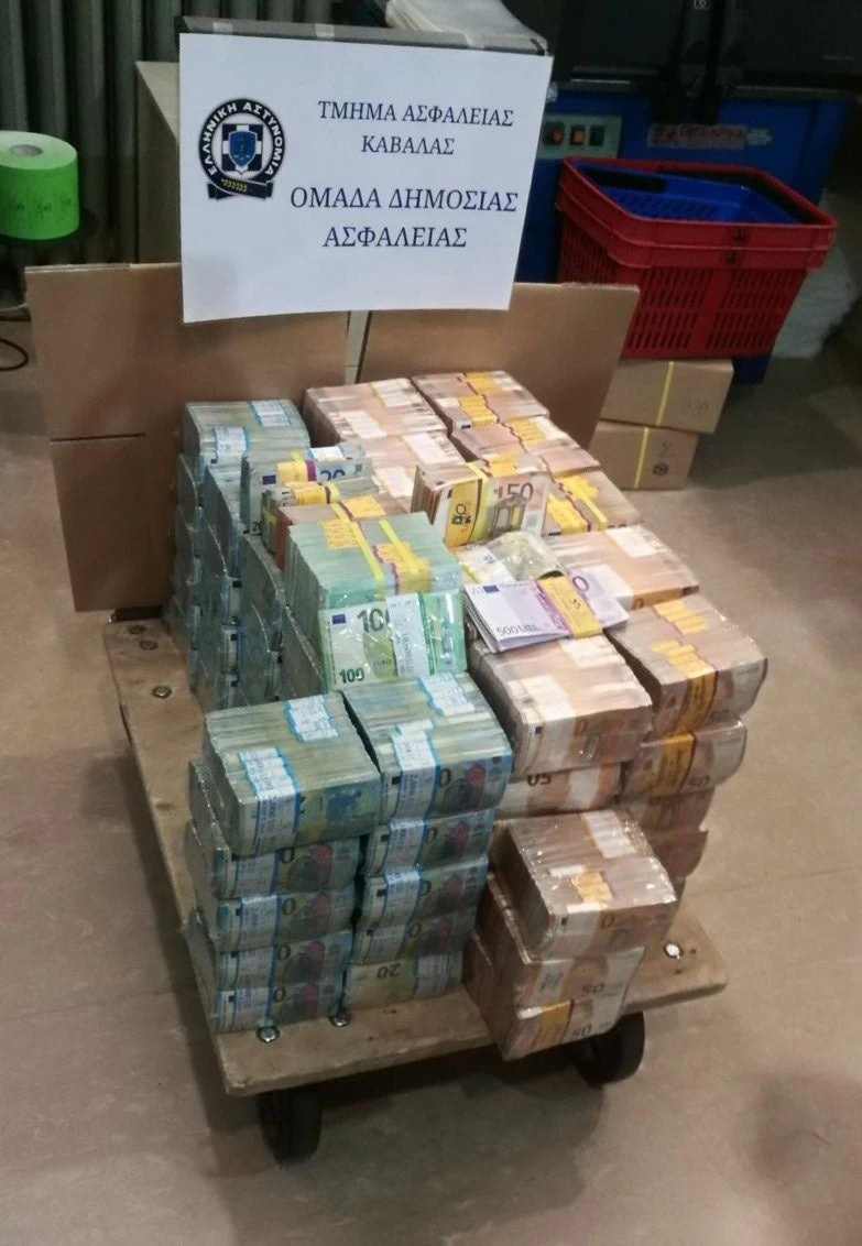 Καβάλα: Έτσι έγινε η σκηνοθετημένη ληστεία με λεία 4,2 εκατ. ευρώ – Οι αποκαλύψεις της ΕΛ.ΑΣ. (εικόνες)